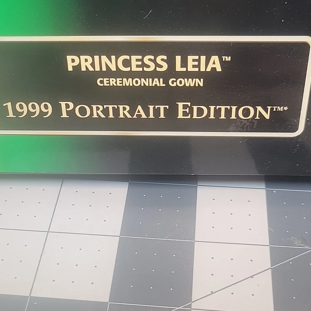 Star Wars Princess‎ Leia 1999 Portrait Edition Ceremonial Gown Doll NIB